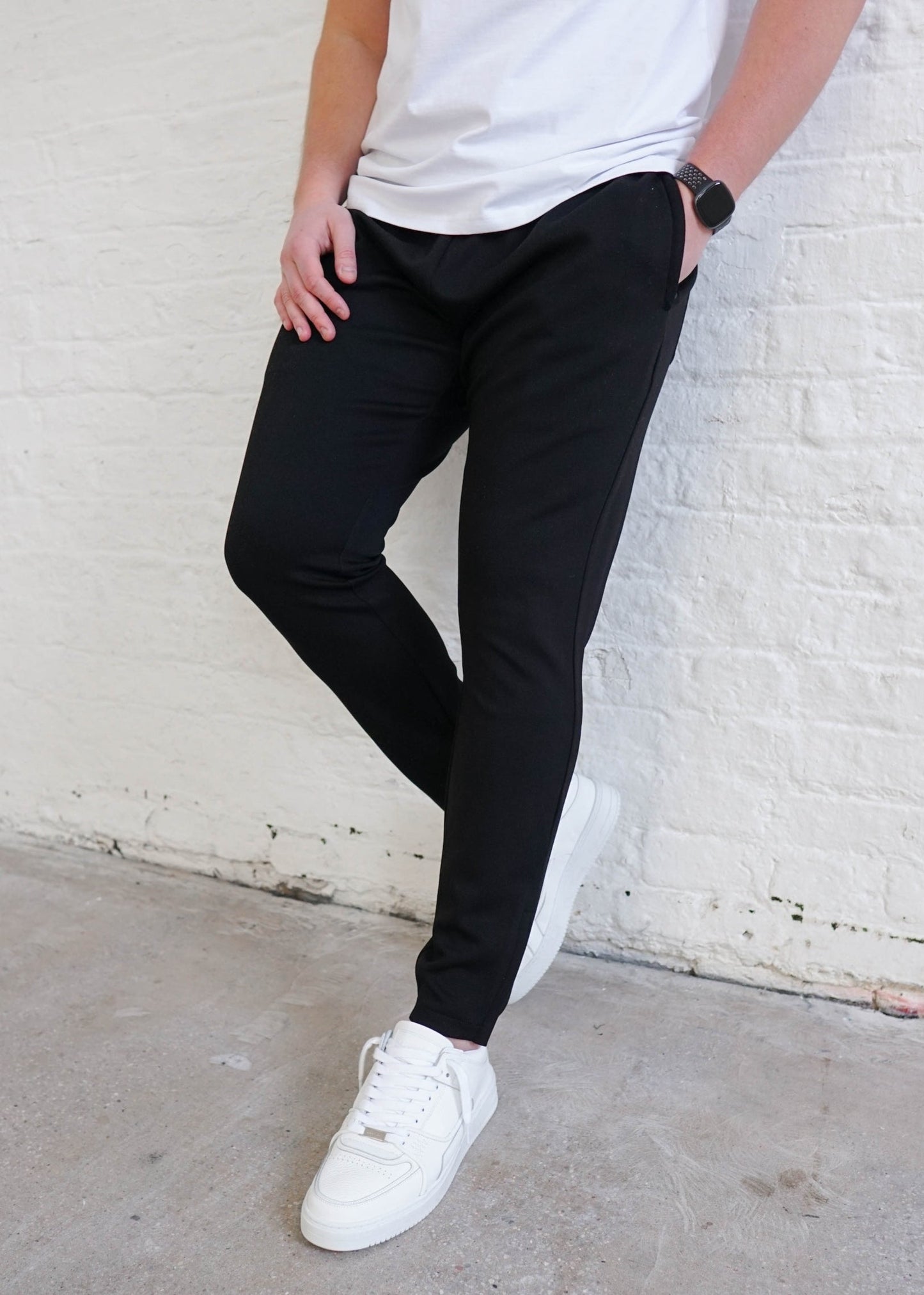 Luxe Aura Joggers In Black