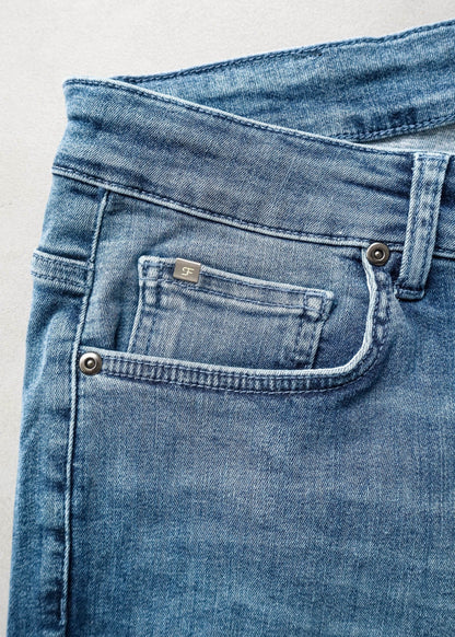 Slim Comfort Jeans In Light Blue